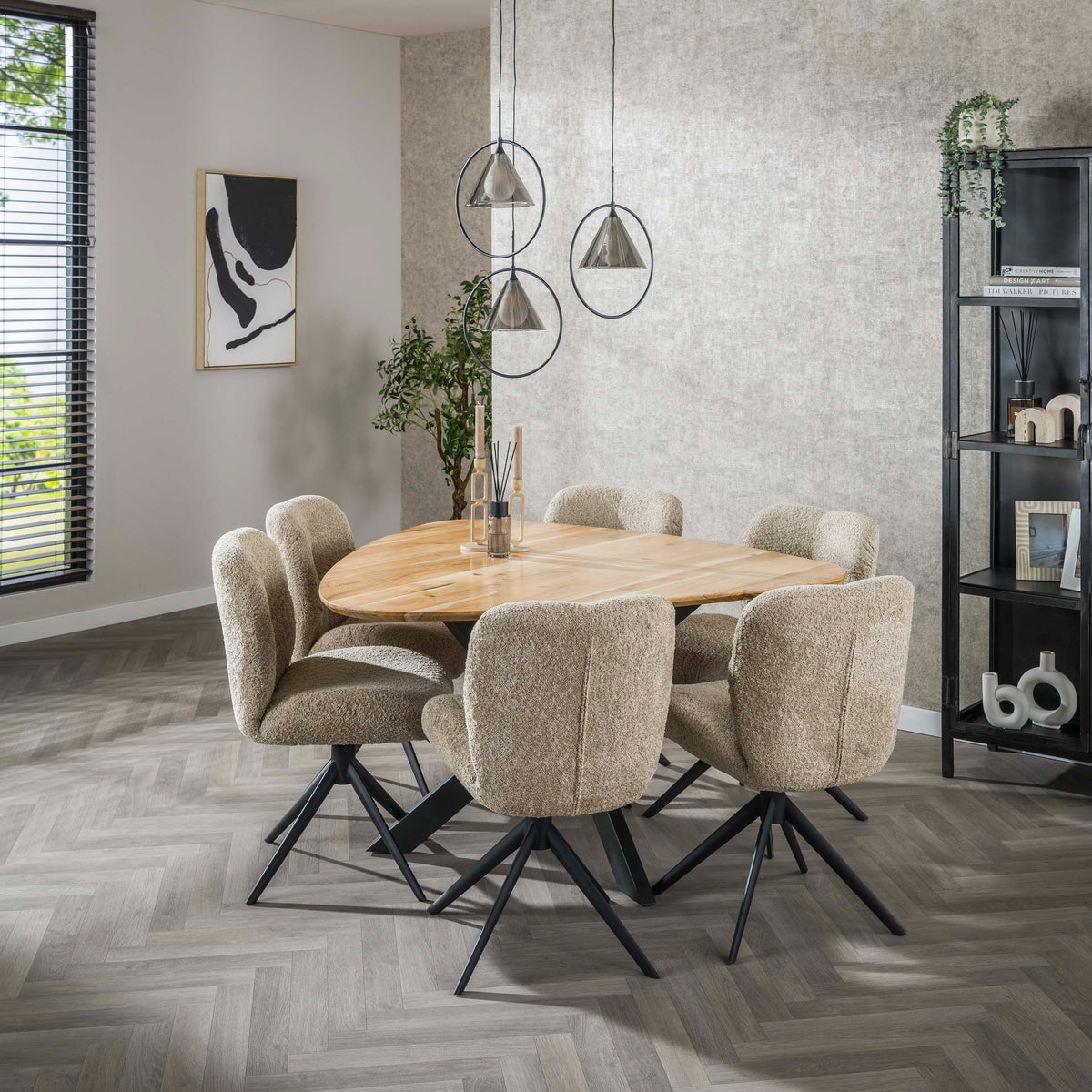 Eettafel Triangle Organisch gevormd | Massief acacia