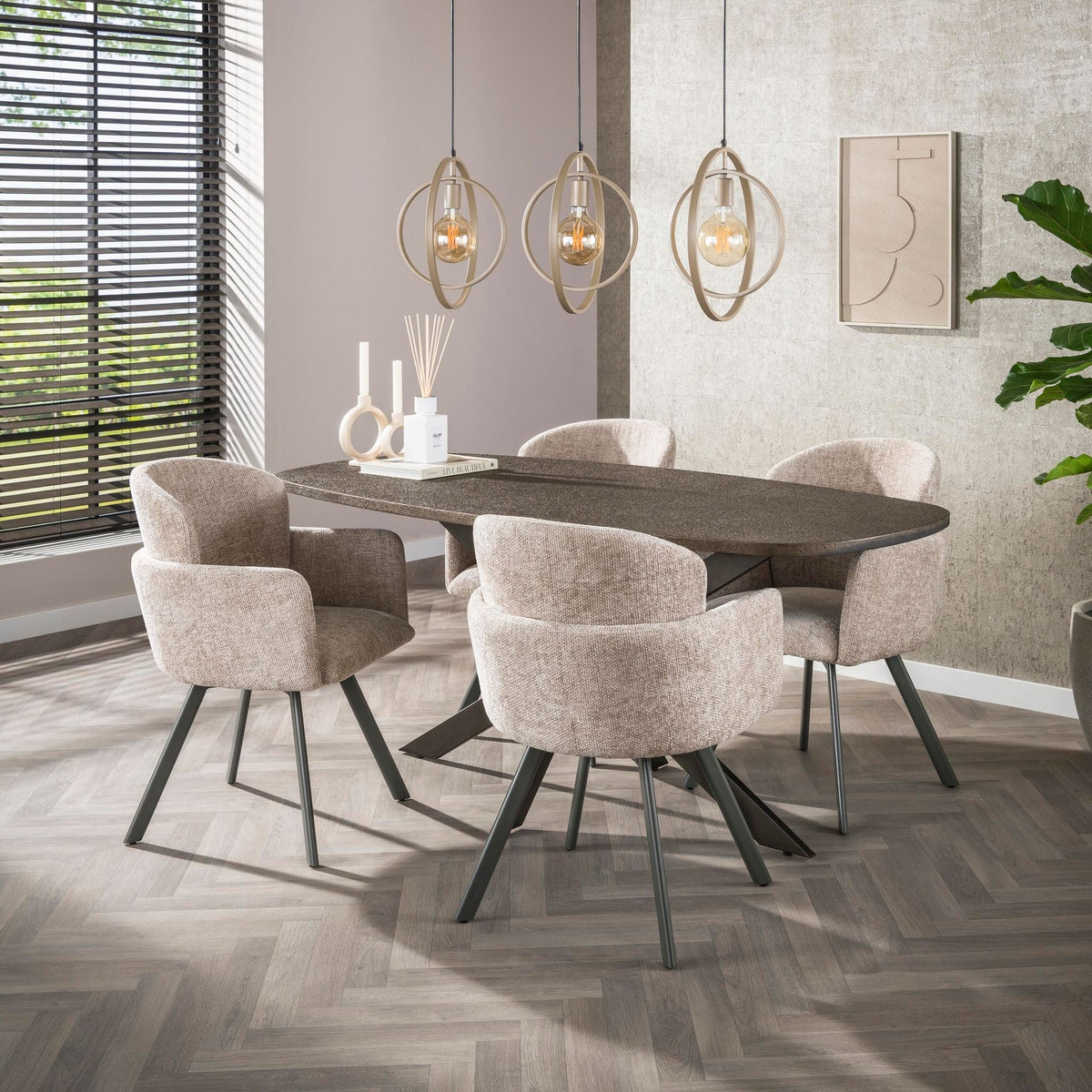 Eettafel Bronvik Ovaal | Brons liquid metal