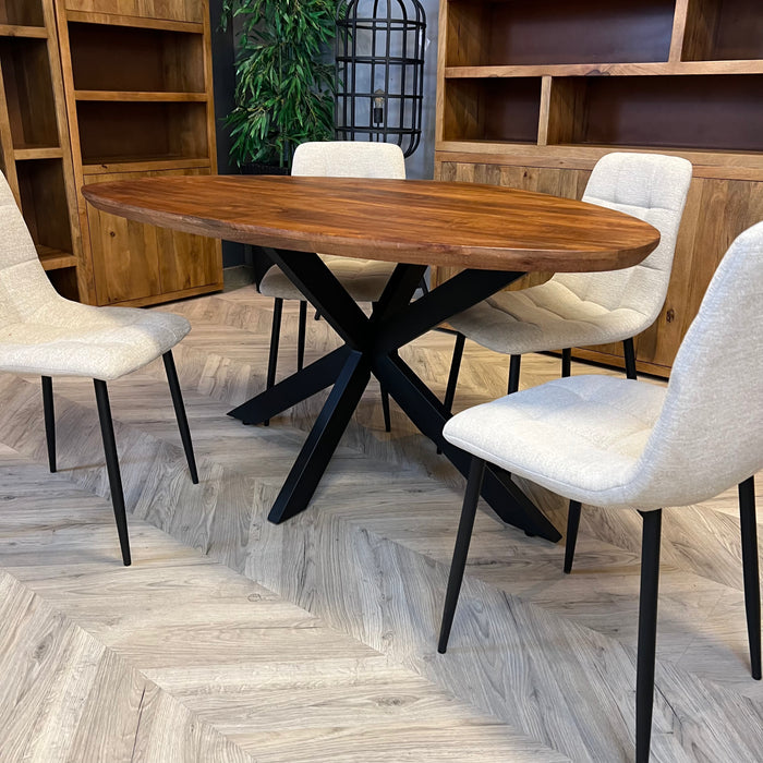 Eettafel Carlos | Organic Swiss Edge