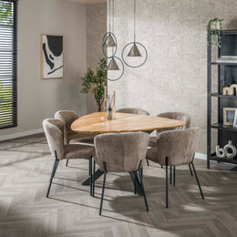 Eettafel Triangle Organisch gevormd | Massief acacia